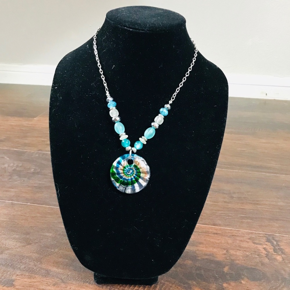 Bead and Pendant Necklace and earring set